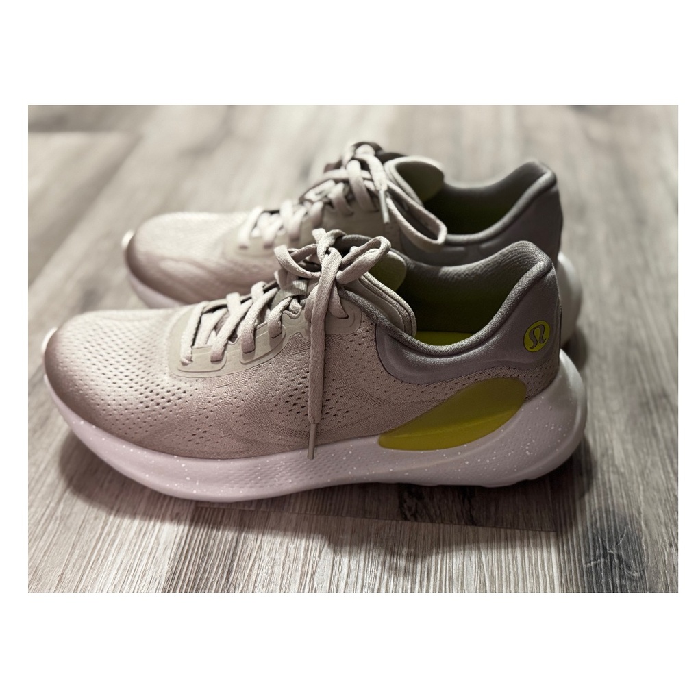 lululemon Beyondfeel running shoe